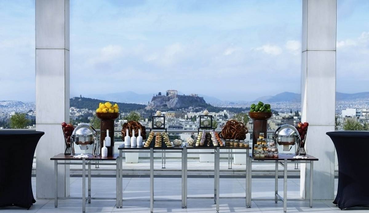 Brunch με θέα στο Μαραθώνιο και χαλάρωση μετά τον αγώνα