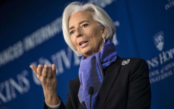 Επιμένει η Λαγκάρντ: «Το ελληνικό χρέος χρήζει νέας αναδιάρθρωσης»