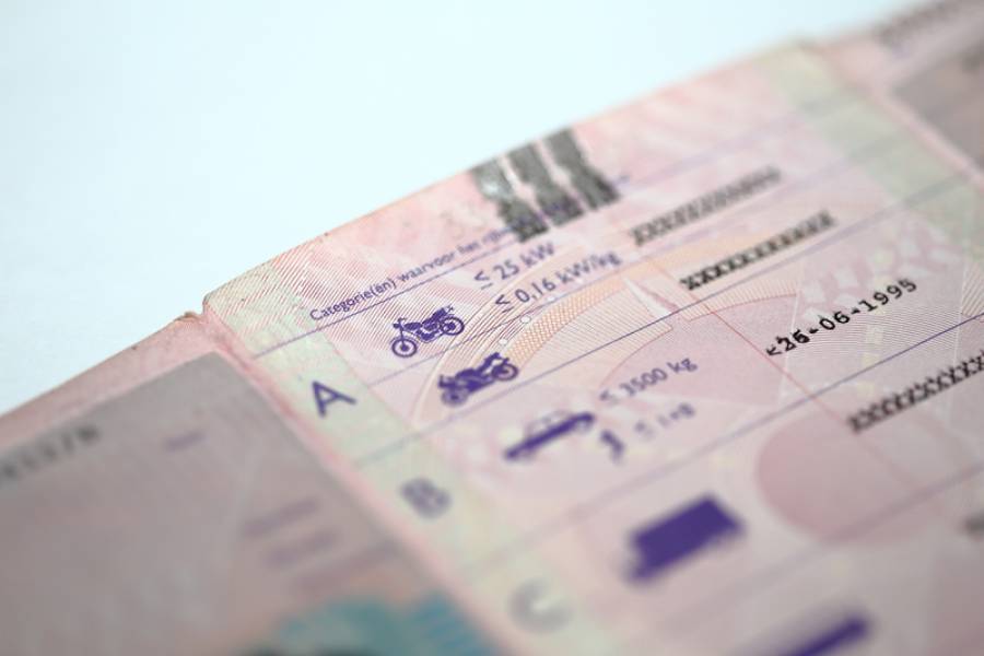 Υπερψηφίστηκε το ν/σ για τα διπλώματα οδήγησης- Αναλυτικά οι αλλαγές