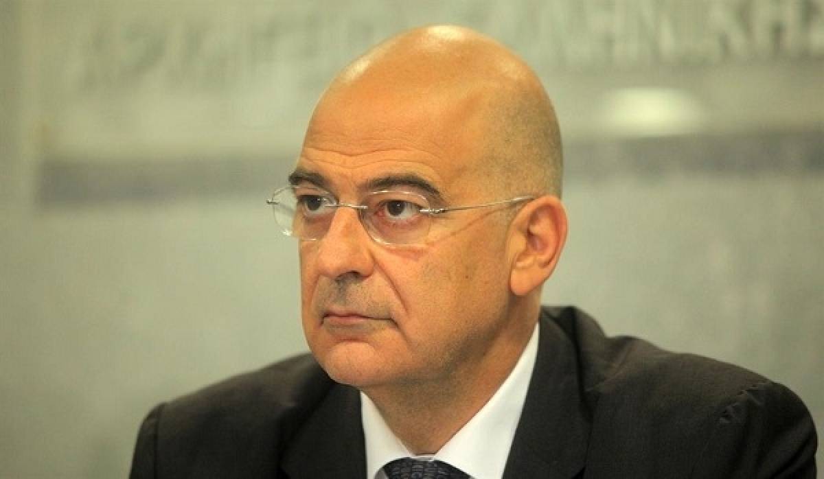Δένδιας: Επαφές με πρέσβεις των ΗΠΑ για τη Λιβύη