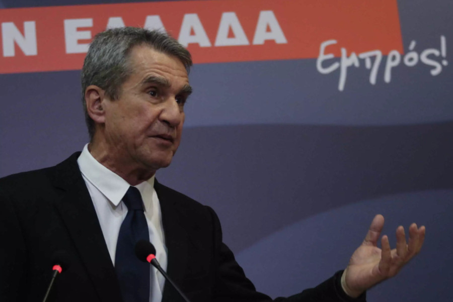 Λοβέρδος για νέο κόμμα: «Εμπρός» το σύνθημά μου
