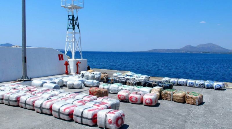 Δύο τόνους ινδικής κάνναβης εντόπισαν οι λιμενικοί σε πολυτελές σκάφος στα Κύθηρα