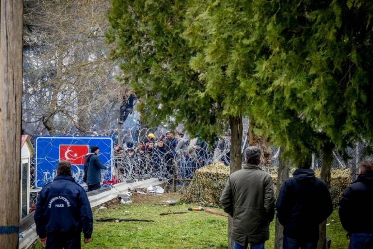 Νέα επεισόδια στις Καστανιές – Μετανάστες πέταξαν πέτρες και χημικά