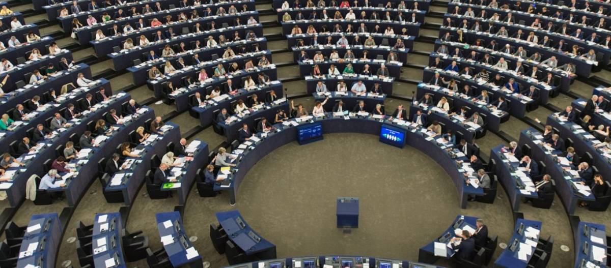 Κομισιόν: Η πλειοψηφία υπέρ της επιλογής του κορυφαίου υποψηφίου