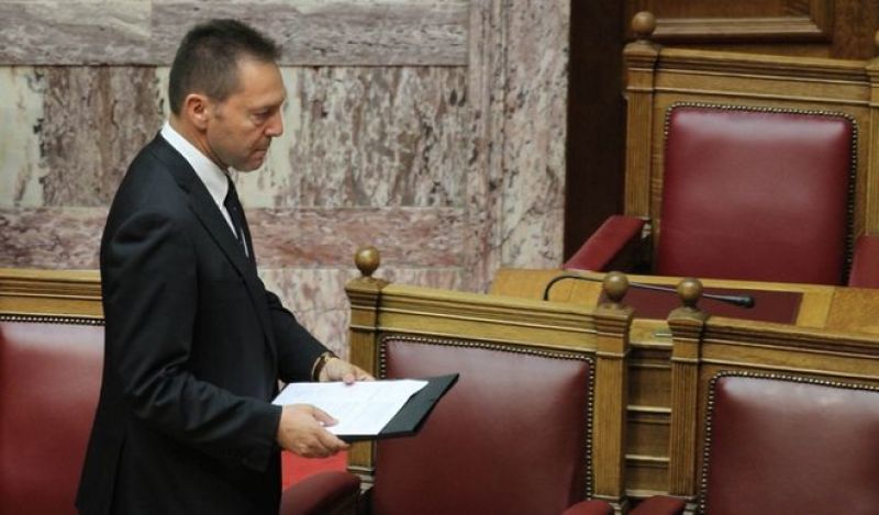 Προϋπολογισμός: Κατάθεση με πλεόνασμα και διαρθρωτικά αλλά χωρίς την έγκριση της τρόικας