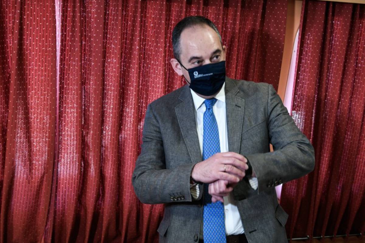 Πλακιωτάκης: Δεν έχει επιτραπεί επιβίβαση σε πάνω από 22.000 επιβάτες