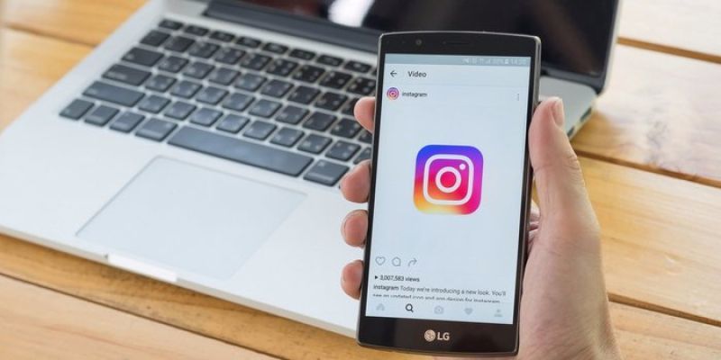 Πόσο εθισμένοι είμαστε τελικά στο Instagram;