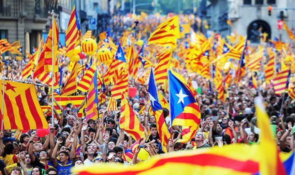 Ξανά στους δρόμους οι Καταλανοί ζητώντας ανεξαρτησία