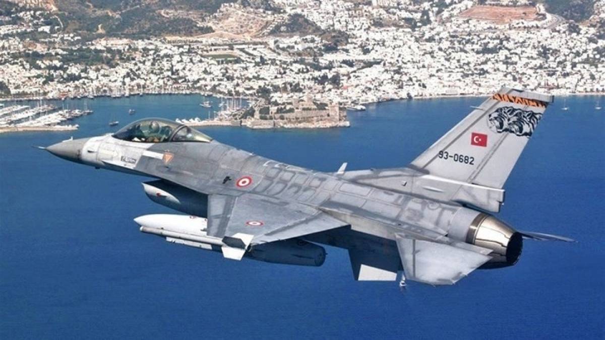Νέες τουρκικές προκλήσεις στο Αιγαίο με 32 παραβιάσεις