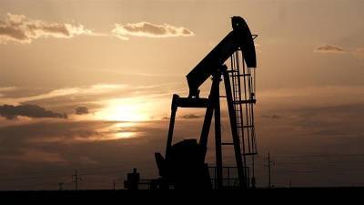 Το πετρέλαιο «κατακρημνίζεται» - Το χρονικό και τα σενάρια για την επάνοδό του