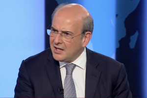 Χατζηδάκης: Δεν αντιμετωπίζουμε οριζόντια τους ελεύθερους επαγγελματίες