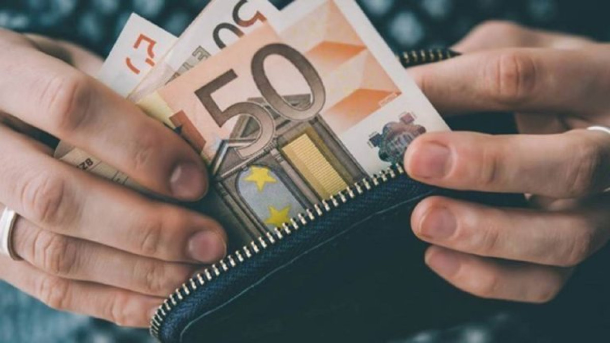 Καταβάλλεται μπόνους 300 ευρώ σε μη επιδοτούμενους ανέργους