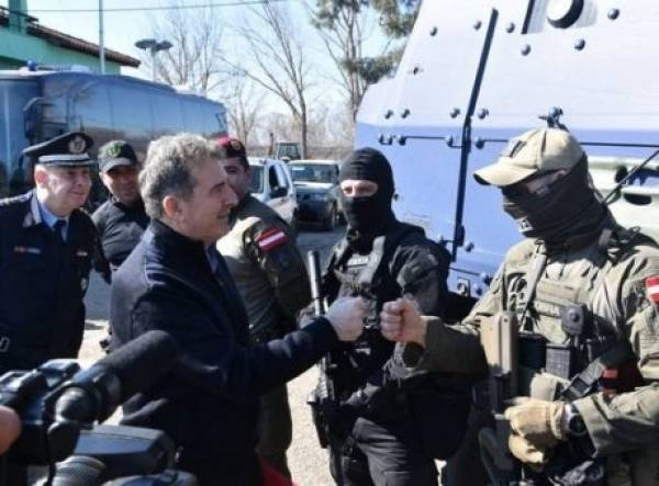 Χρυσοχοΐδης στον Έβρο: Δεν εκβιαζόμαστε, δεν θα περάσει κανείς