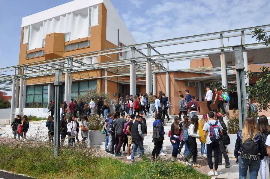 Πολυτεχνείο Κρήτης: Κρατούσαν κλεισμένο Κοσμήτορα επί 4 ώρες- Παρέμβαση Κεραμέως