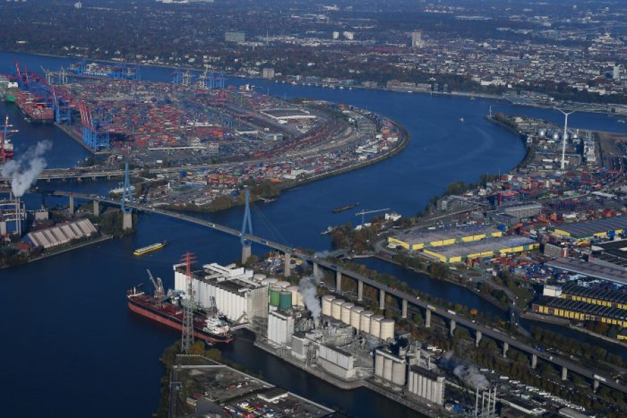 Τα λιμάνια Αμβούργου και Κλαπέιντα ενισχύουν τη συνεργασία τους