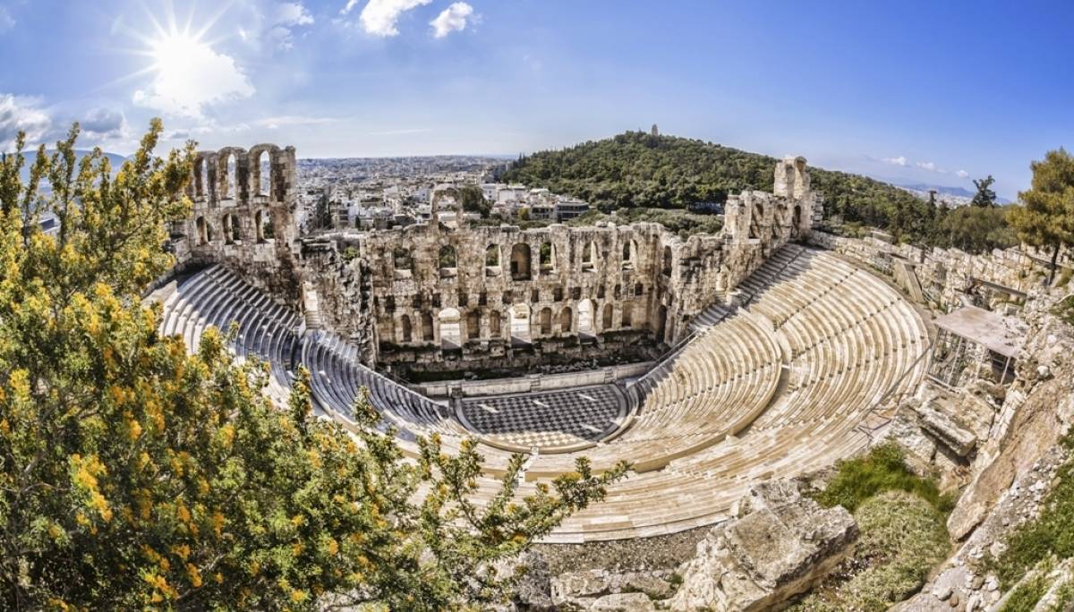 Να γίνουν ή όχι εκδηλώσεις το καλοκαίρι; Τι διεκδικούν οι εργάτες του πολιτισμού;