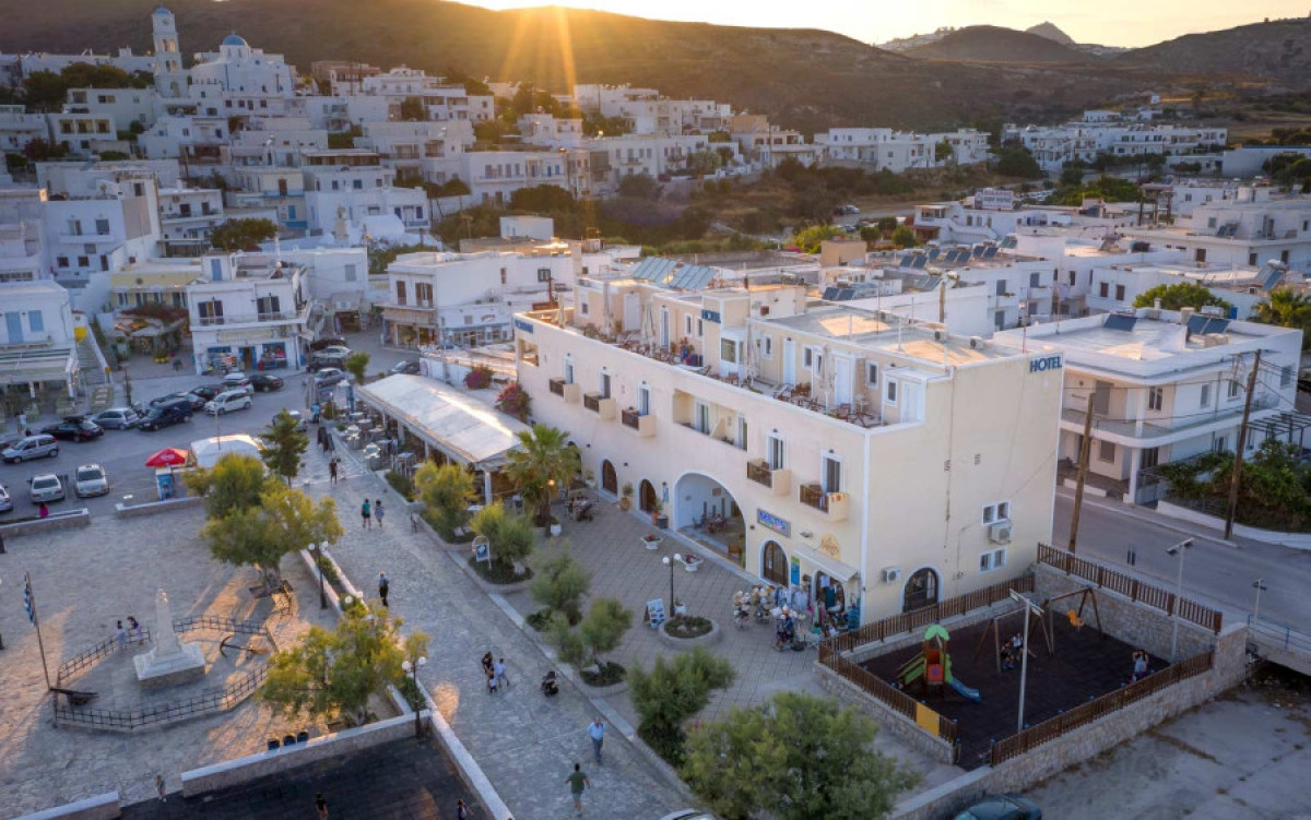 Ανάλυση Nelios: Έκρηξη στις απευθείας ξενοδοχειακές κρατήσεις για το 2026 - Κως, Πάρος και Κρήτη οδηγούν την κούρσα