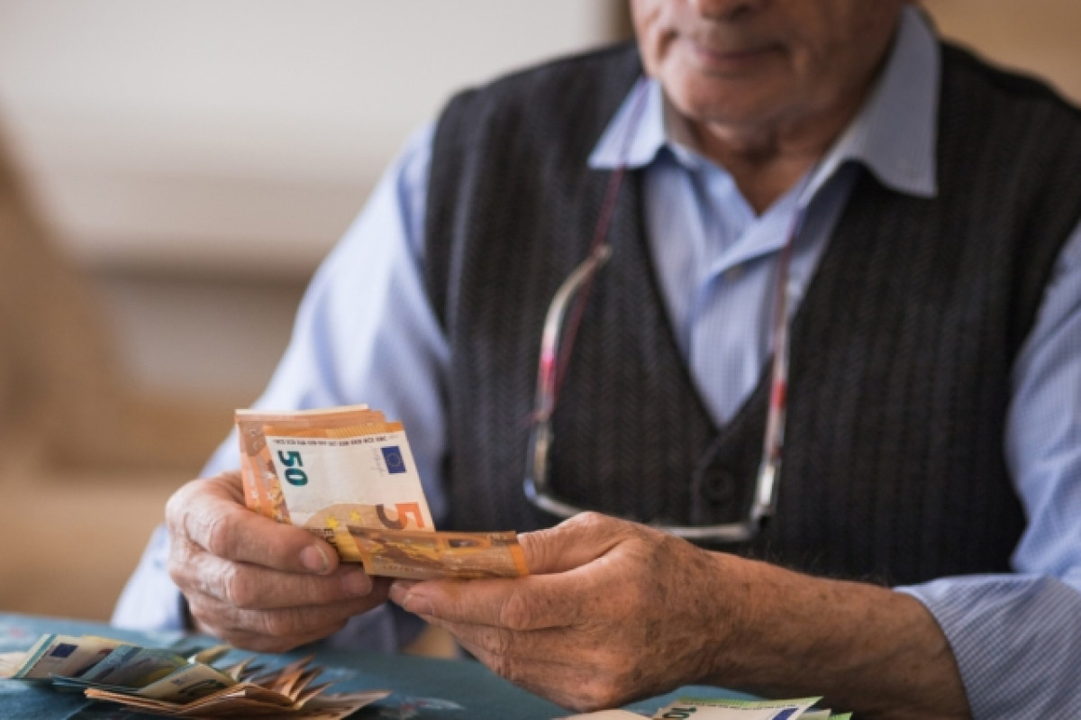 Γιατί πιστώθηκαν υπερβάλλοντα ποσά στους συνταξιούχους τον Μάρτιο του 2023