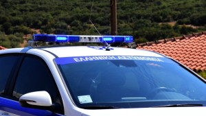 Σαλαμίνα: 43χρονη εντοπίστηκε νεκρή από πυροβολισμούς- Αναζητείται ο σύντροφός της