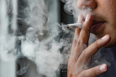 Πανελλαδική έρευνα: Το τσιγάρο βλάπτει σοβαρά… και τις διαπροσωπικές σχέσεις