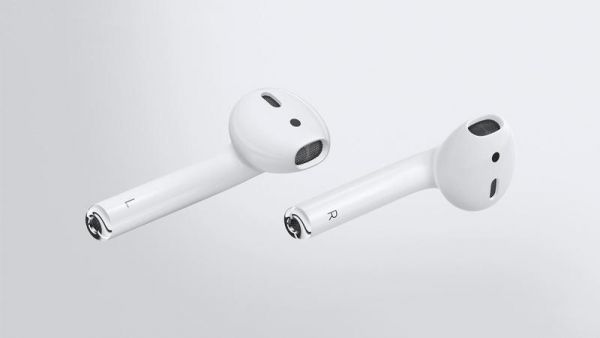 Apple: Θα καθυστερήσει η κυκλοφορία των AirPod