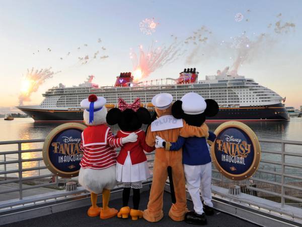 Disney Cruise Line: Έτοιμο το 1ο πλοίο της με LNG