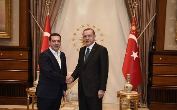 Ερντογάν: Όσα συζήτησα με Τσίπρα για Ελληνες και Τούρκους στρατιωτικούς