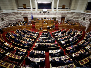 Live η συζήτηση στη Βουλή για την πρόταση μομφής (video)