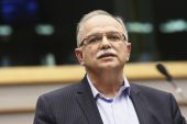 Παπαδημούλης: Ναι στις επενδύσεις, όχι στη Μπανανία!