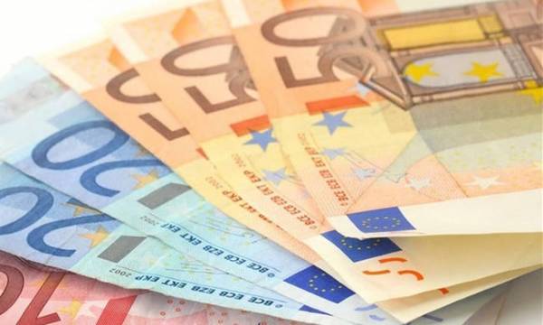 Πώς σκέφτεται η κυβέρνηση να επιστρέψει τα αναδρομικά