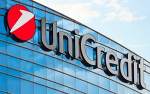 Βελτιωμένη προσφορά της UniCredit για το 9% της Alpha Bank