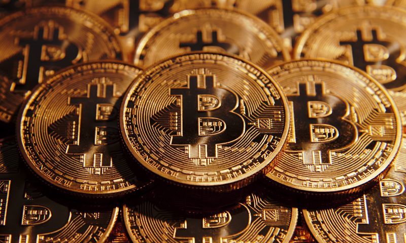 To bitcoin ξεπέρασε και τα 2.400 δολάρια