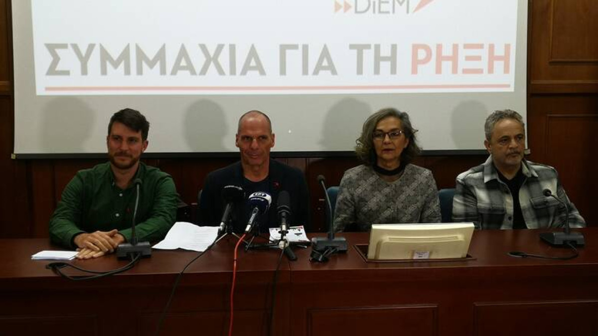 Βαρουφάκης: Τέσσερα χρόνια ιδρώσαμε τη φανέλα- Τεράστιο «όχι» στις συνεργασίες