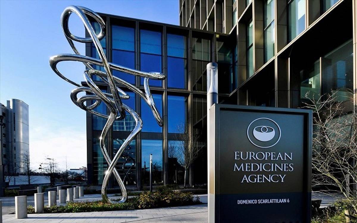 ΕΜΑ: Αρχές Οκτωβρίου οι αποφάσεις για τρίτη δόση του εμβολίου