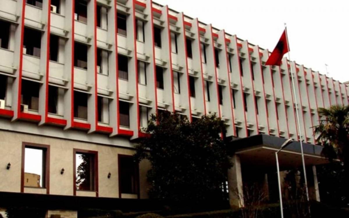 ΥΠΕΞ Αλβανίας: Δικαίωμα της Ελλάδας η διεύρυνση της αιγιαλίτιδας ζώνης