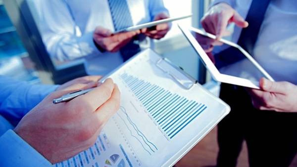 Deloitte: Κερδίζουν τους Ευρωπαίους σε αισιοδοξία και…ρίσκο οι Έλληνες CFOs