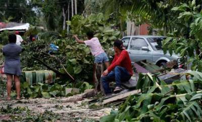O κυκλώνας «Γκρέις» απειλεί το Μεξικό-Έφτασε στις ανατολικές ακτές
