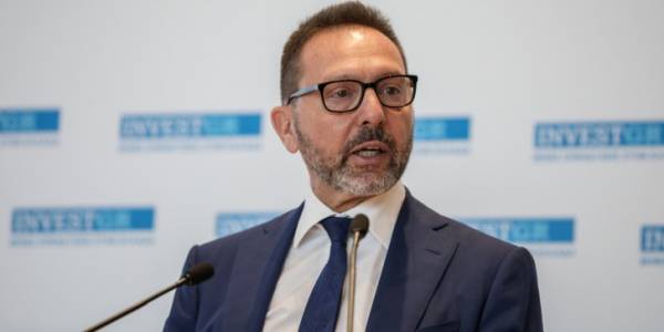 Ο Στουρνάρας έκαψε τα σενάρια του Τσίπρα