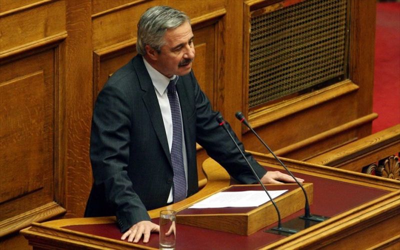 Μανιάτης: Παίζουν στα ζάρια τη ΔΕΗ και τη χώρα