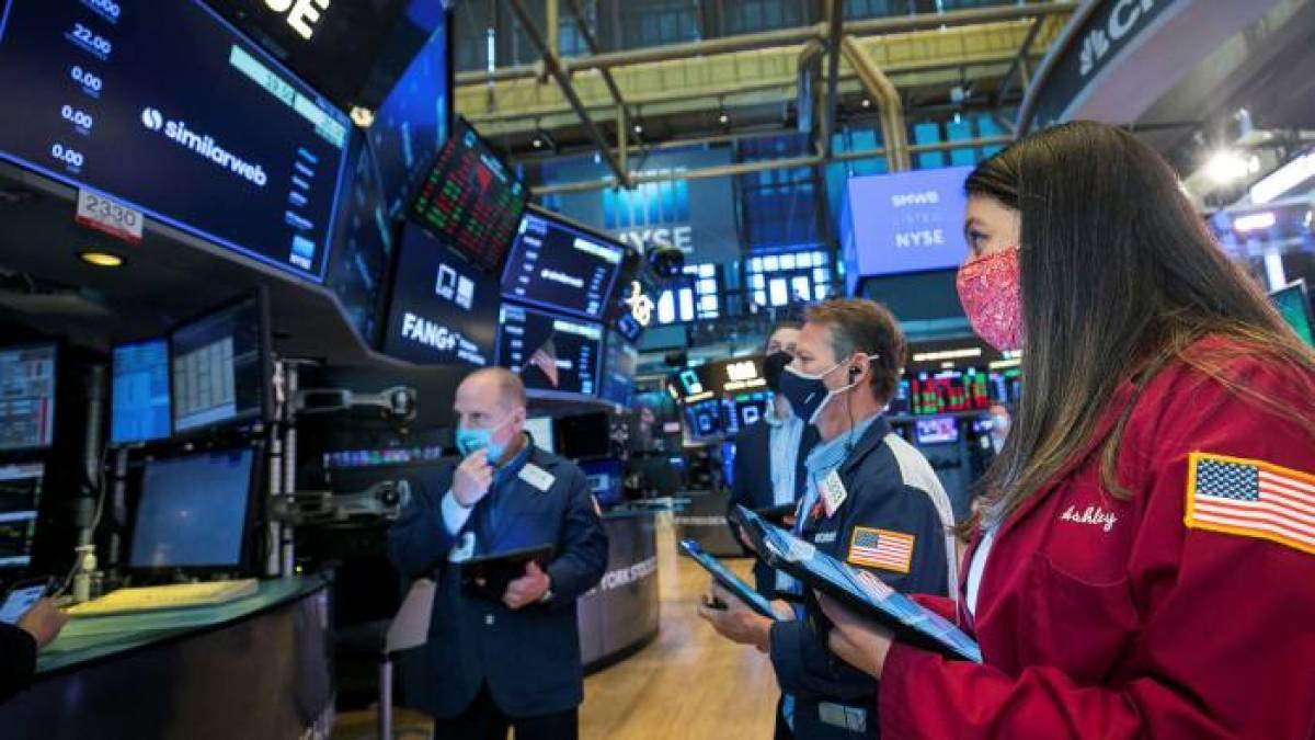 Wall Street: Στάση αναμονής με το «βλέμμα» στη Fed