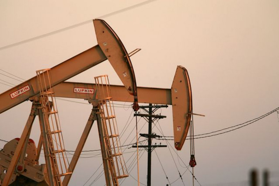 «Βουτιά» για τις τιμές του πετρελαίου- Ανεβαίνει το φυσικό αέριο