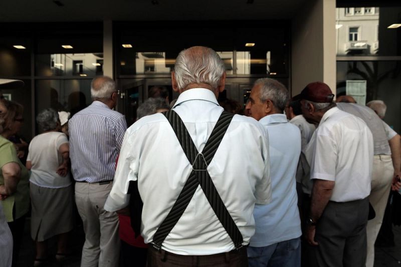 Μειώσεις στις συντάξεις: Εξαπλό σοκ για 2 εκατομμύρια συνταξιούχους!