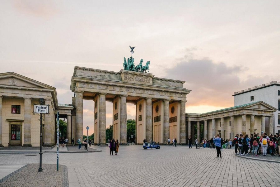 Γερμανία: Ζητούνται εργαζόμενοι σε τουρισμό, εστίαση