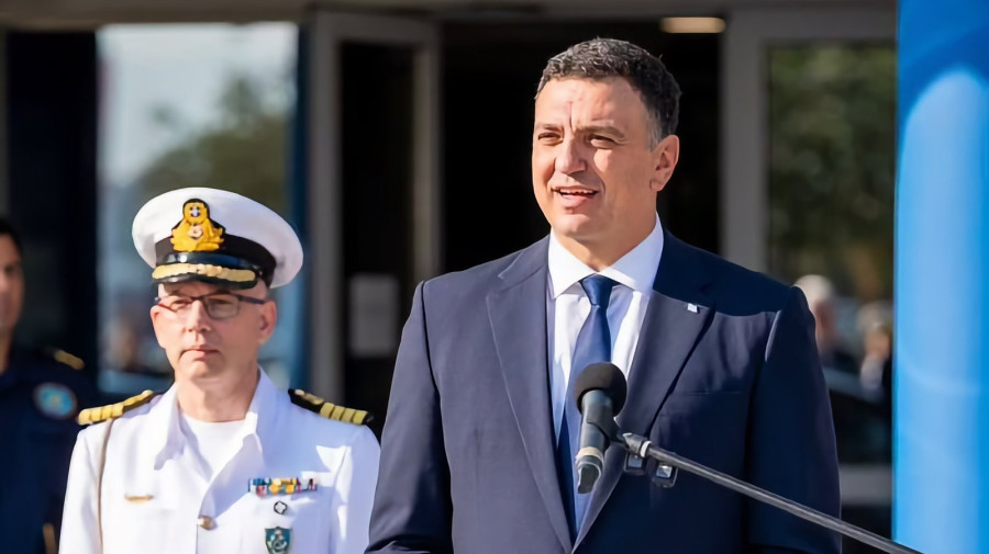 Παράδοση 51 οχημάτων στο Λιμενικό Σώμα - Κικίλιας: Επόμενο βήμα τα μη επανδρωμένα σκάφη