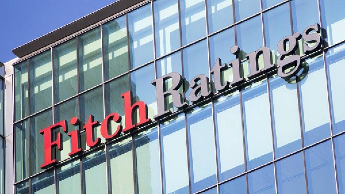 «Καμπανάκι» Fitch: Μεγάλος ο αντίκτυπος του πληθωρισμού στην πραγματική οικονομία