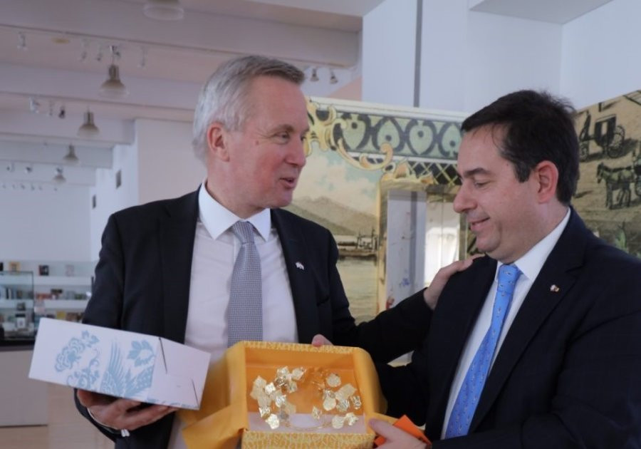 Συνάντηση Μηταράκη με τον Ολλανδό ομόλογό του-Στο επίκεντρο το μεταναστευτικό