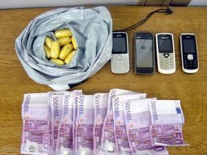 Συνελήφθη 35χρονη αλλοδαπή που είχε καταπιεί 36 σακουλάκια κοκαΐνης