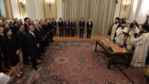Ποιος υπουργός υπέγραψε με δικό του στυλό το πρωτόκολλο διορισμού;