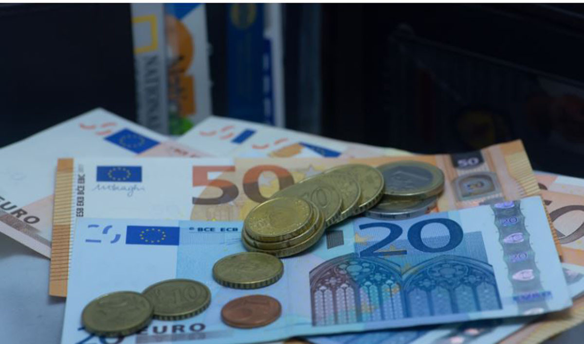Πάσχα 2024: Πώς αμείβονται οι αργίες και οι ημιαργίες