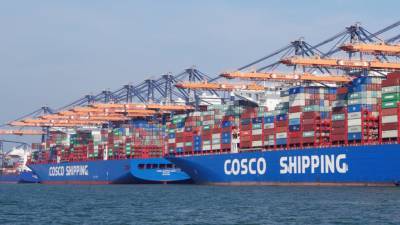 Η Cosco αναπτύσσει πλήρως ηλεκτρικά πλοία feeder